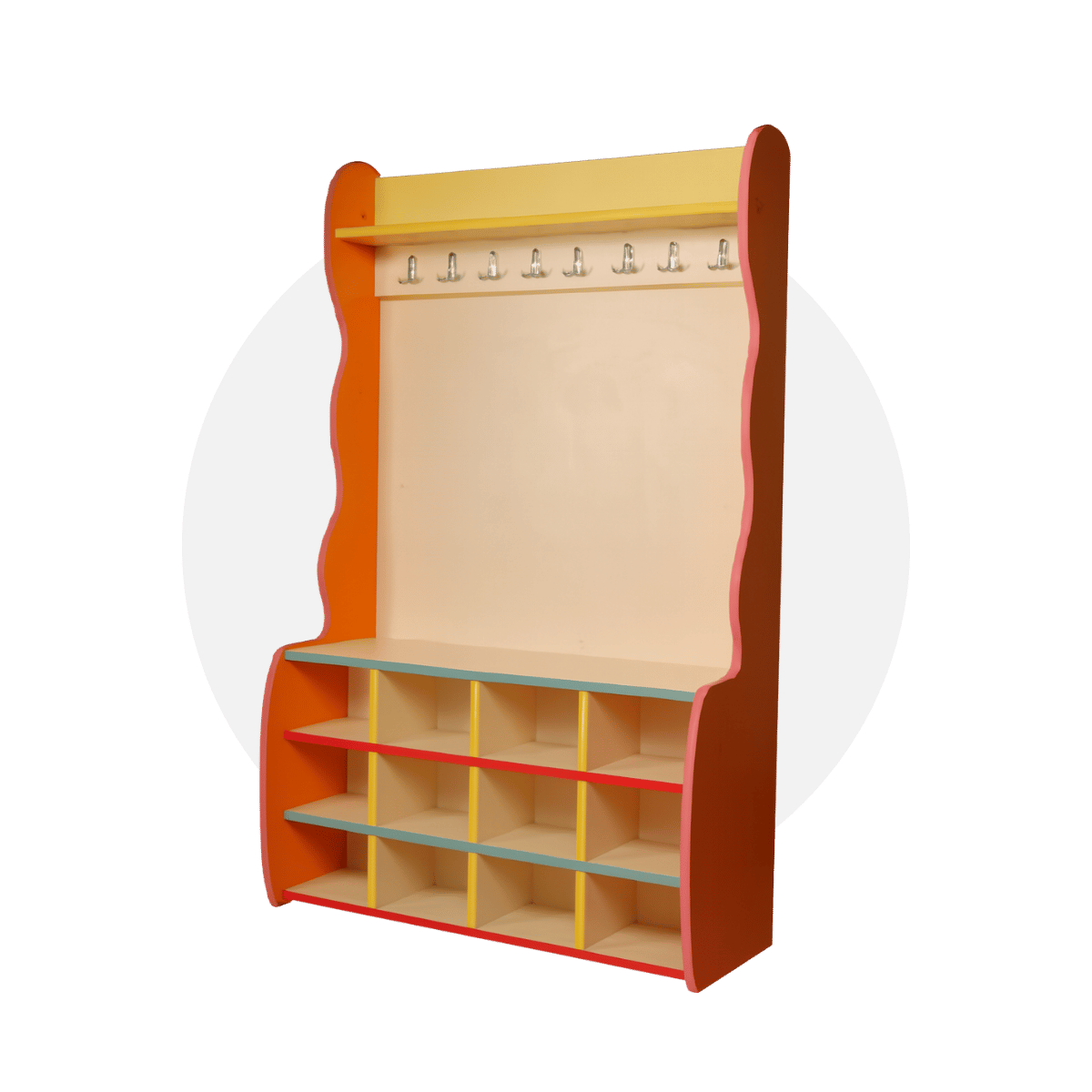 Dalgalı Portmanto ile anaokulu girişlerinde düzeni sağlayın! 12 kişilik, genişletilebilir ve 18 mm MDF lam malzemeden üretilen modeli hemen keşfedin.