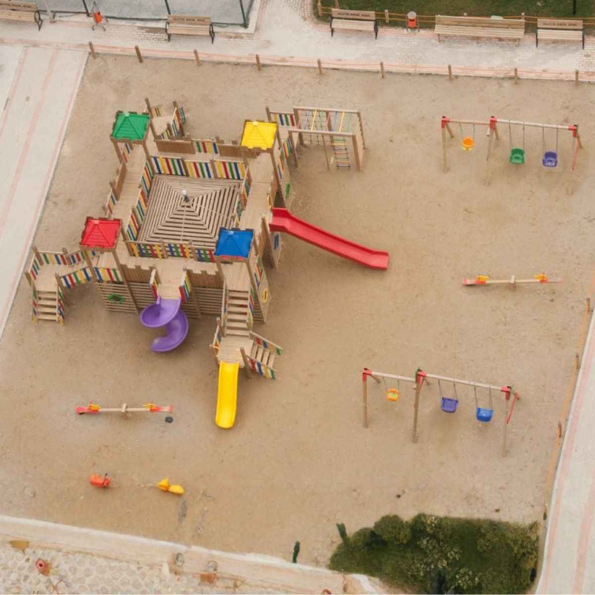 Büyük Oyun Parkı 6 ile devasa eğlence alanları inşa edin! Belediye, site ve okullar için dayanıklı, çok kuleli oyun setini hemen keşfedin.